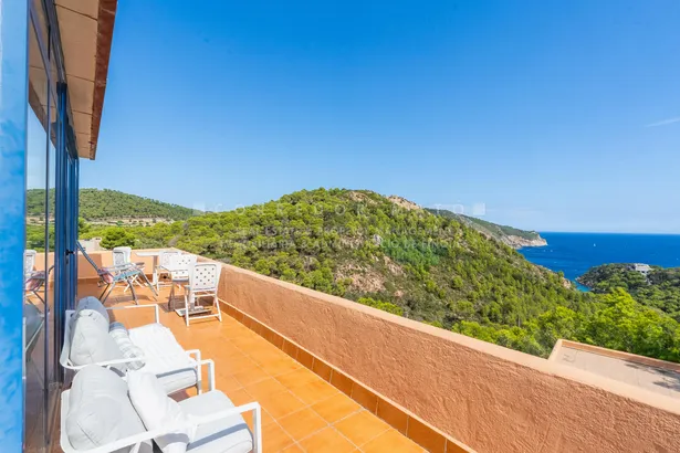 Propietat exclusiva amb vistes panoràmiques a Aiguablava i accés a dues de les cales més desitjades de la Costa Brava