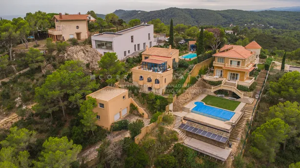 Propietat exclusiva amb vistes panoràmiques a Aiguablava i accés a dues de les cales més desitjades de la Costa Brava