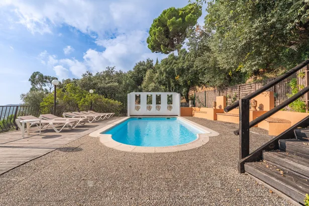 Panoràmiques, llum i tranquil·litat al cor de la Costa Brava.