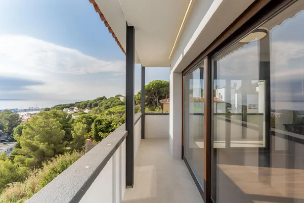 Diseño, vistas y serenidad en Arenys de Mar.