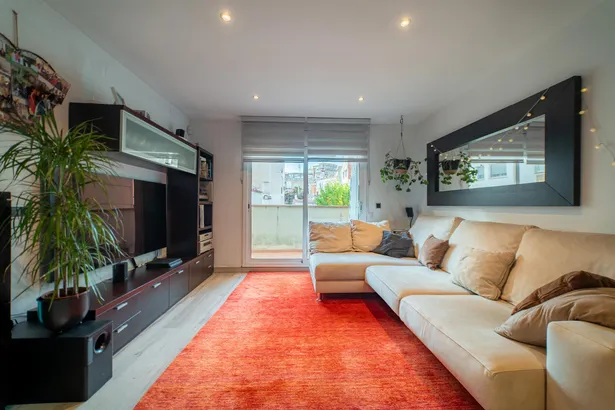 Triplex in the centre of Mataró – Space, light and urban living