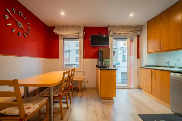 Triplex in the centre of Mataró – Space, light and urban living