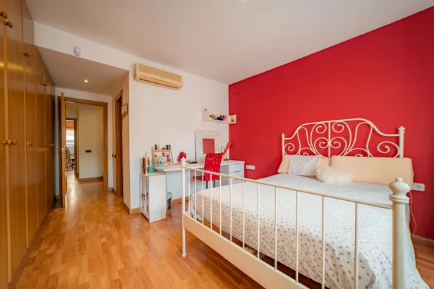 Triplex in the centre of Mataró – Space, light and urban living