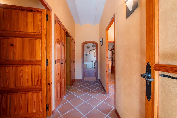 Masia amb vistes al mar i 14.000 m² de parcel·la
