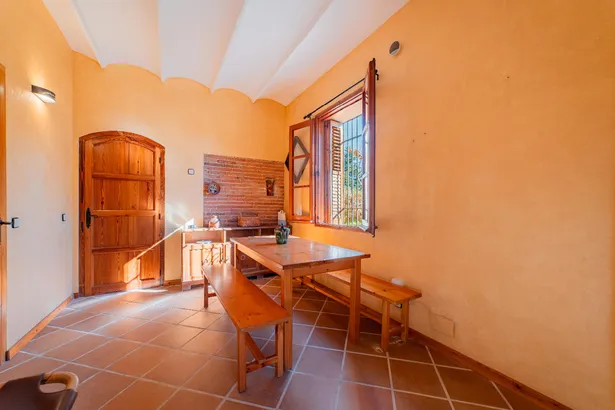 Masia amb vistes al mar i 14.000 m² de parcel·la