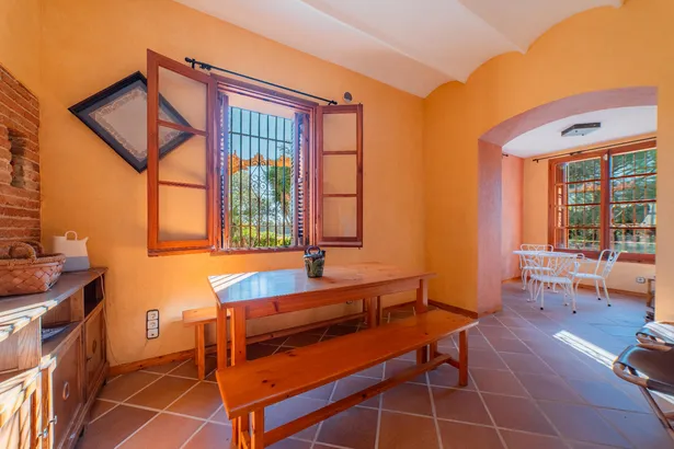Masia amb vistes al mar i 14.000 m² de parcel·la