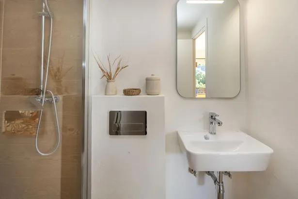 Apartament cantoner a 300 metres d’Aigua Xelida – Llum, calma i vida mediterrània