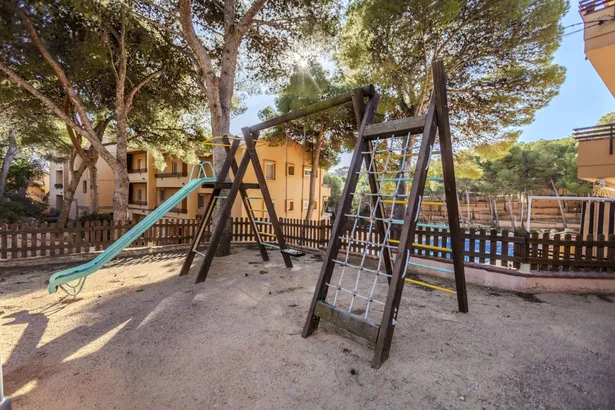 Apartament cantoner a 300 metres d’Aigua Xelida – Llum, calma i vida mediterrània