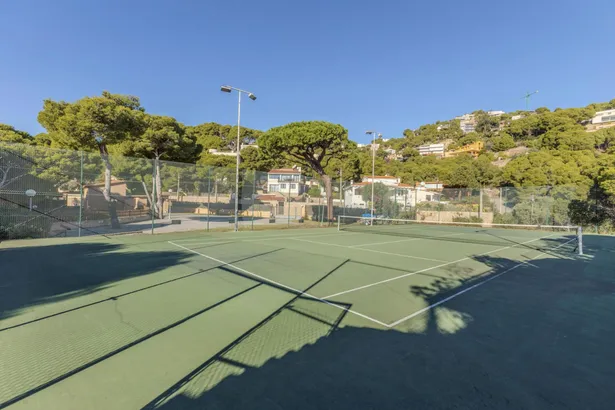 Apartament cantoner a 300 metres d’Aigua Xelida – Llum, calma i vida mediterrània