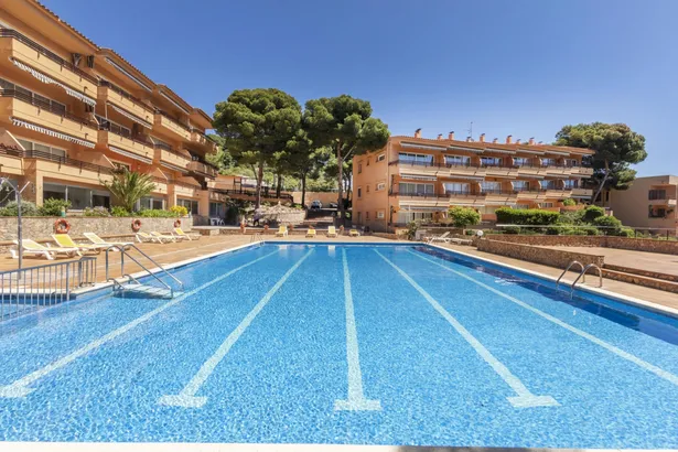 Apartament cantoner a 300 metres d’Aigua Xelida – Llum, calma i vida mediterrània