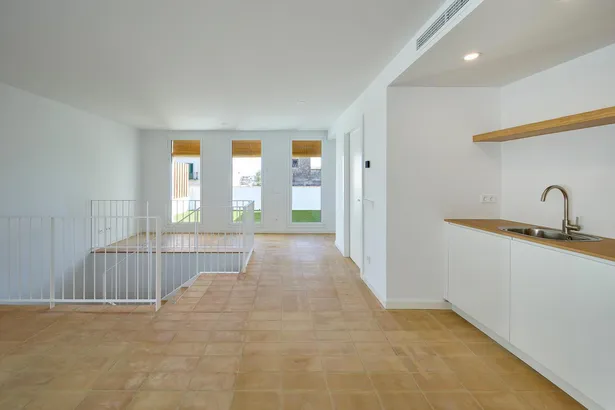 Casa de poble totalment renovada a tocar del mar