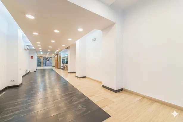 Local comercial en zona Pau Casals