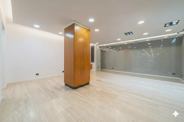 Local comercial en zona Pau Casals