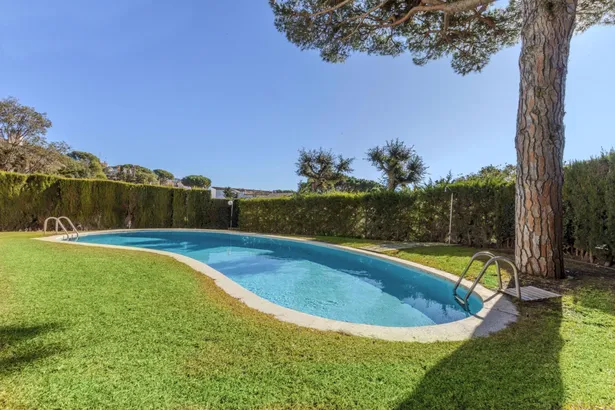 Formentera: tranquil·litat, mar i piscina a Calella