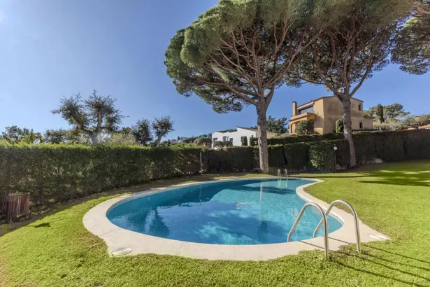 Formentera: tranquil·litat, mar i piscina a Calella