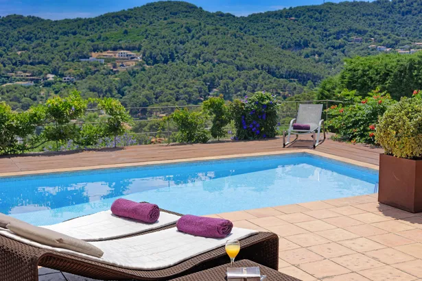 Meravellosa vila de pedra, piscina privada i boniques vistes al mar, a 500 m de la platja de Sa Riera