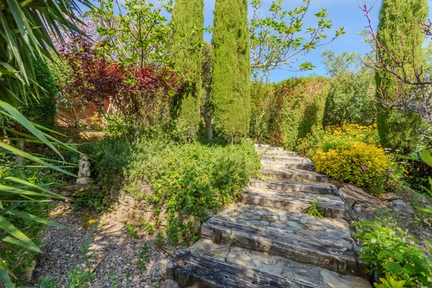 Meravellosa vila de pedra, piscina privada i boniques vistes al mar, a 500 m de la platja de Sa Riera