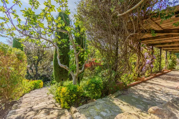 Meravellosa vila de pedra, piscina privada i boniques vistes al mar, a 500 m de la platja de Sa Riera
