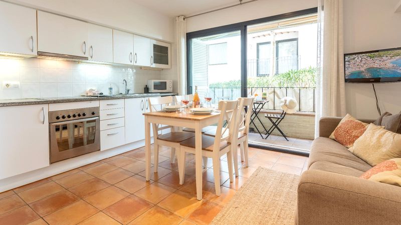 Piso Calella De Palafrugell, Girona. Ref: 2736. CORREDOR MATÓ