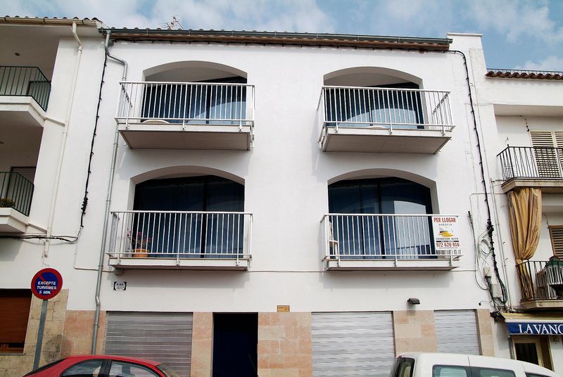 Piso en alquiler Calella De Palafrugell, Girona. Ref: 2737. CORREDOR MATÓ