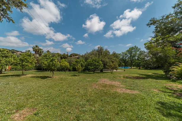 Finca única con más de 7.000 m² de privacidad a un paso de Barcelona