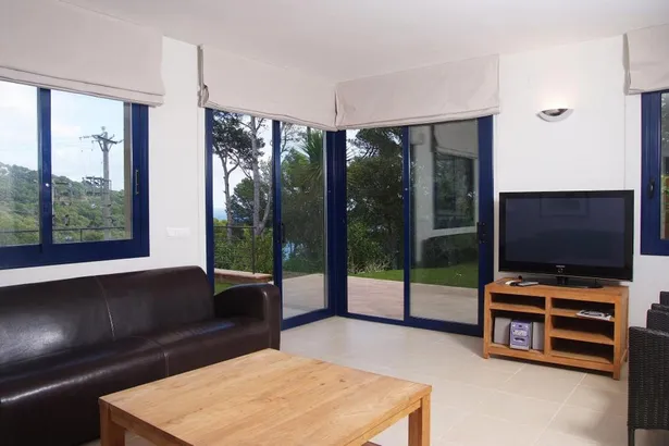 Casa unifamiliar amb vistes al mar a un pas de la platja de Tamariu