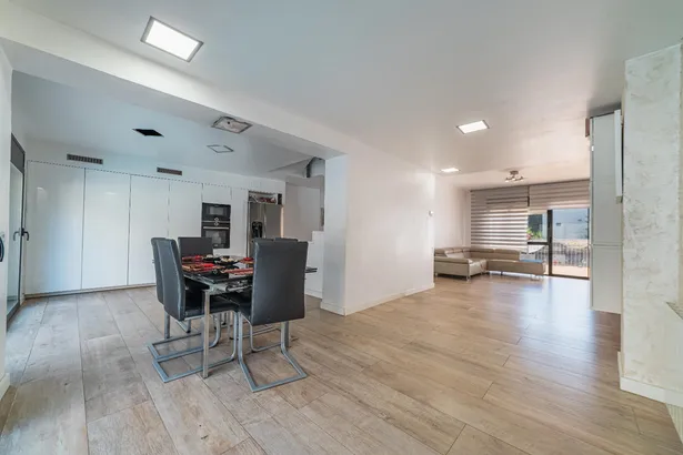 Exclusiva casa restaurada a 3 vientos