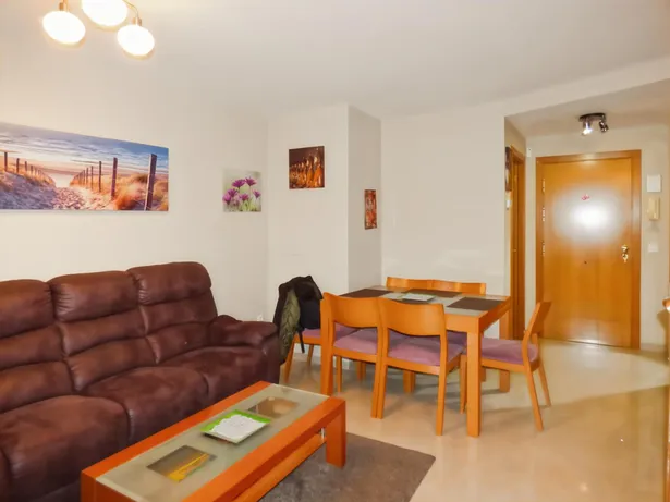 TRIPLEX EN VENTA EN CALELLA.