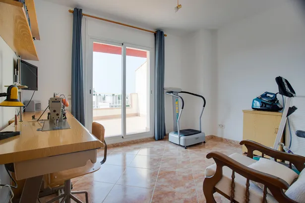 Espectacular casa semi-nova a Les Creus!!!