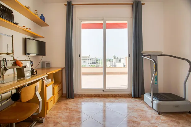 Espectacular casa semi-nova a Les Creus!!!