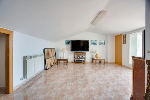 Espectacular casa semi-nova a Les Creus!!!