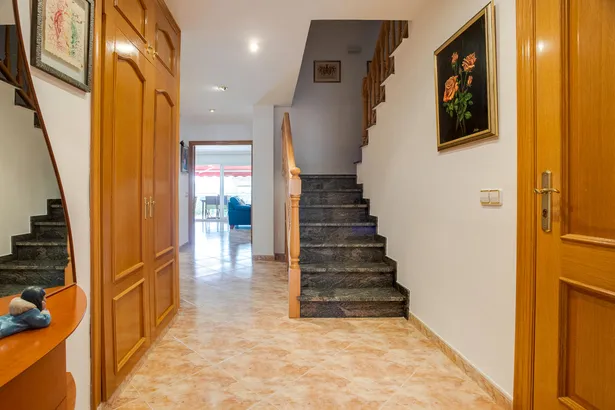Espectacular casa semi-nova a Les Creus!!!