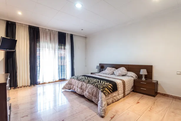 PRECIOSA CASA EN EL CENTRO DE TORDERA !!