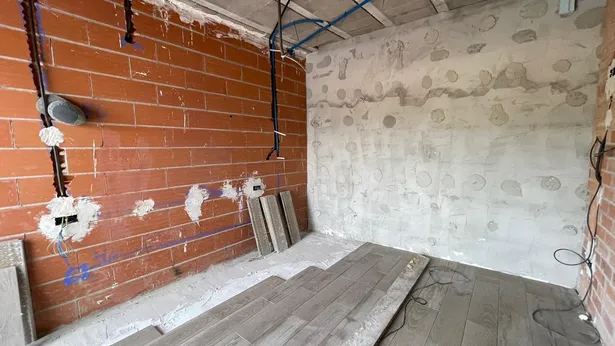 ¡Descubre tu próximo hogar en la encantadora urbanización La Vall en Santa Susanna!