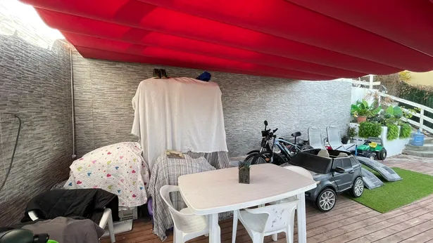 ¡Descubre tu próximo hogar en la encantadora urbanización La Vall en Santa Susanna!