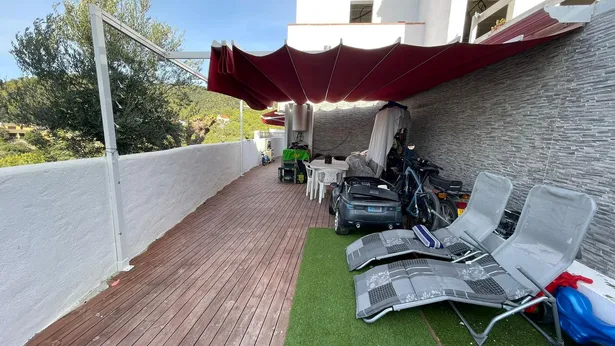 ¡Descubre tu próximo hogar en la encantadora urbanización La Vall en Santa Susanna!