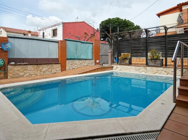 Exclusivo chalet en Premià: lujo, comodidad y ubicación