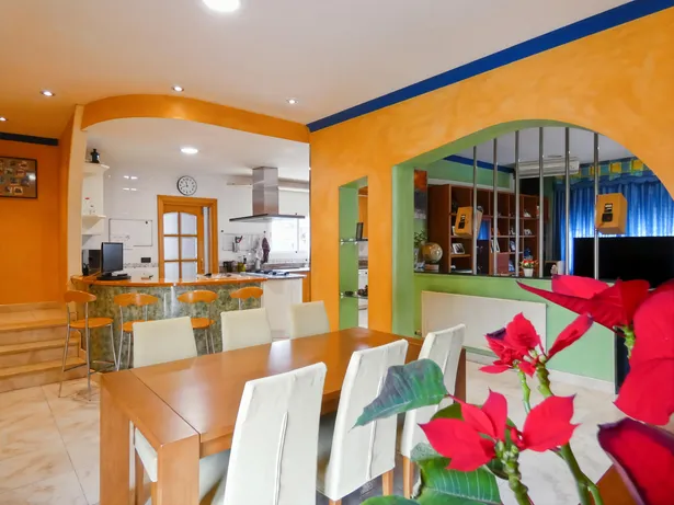 Exclusivo chalet en Premià: lujo, comodidad y ubicación