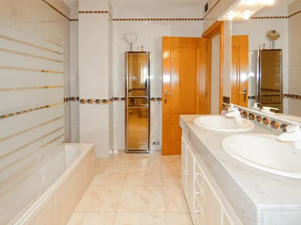 Exclusivo chalet en Premià: lujo, comodidad y ubicación