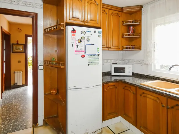 Casa perfecta para dos familias en Argentona. Con amplios espacios, terrazas y terreno para piscina.