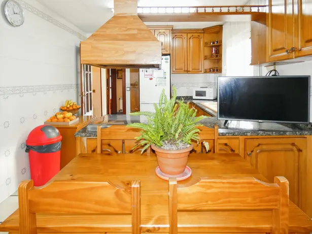 Casa perfecta para dos familias en Argentona. Con amplios espacios, terrazas y terreno para piscina.