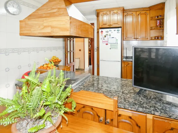 Casa perfecta para dos familias en Argentona. Con amplios espacios, terrazas y terreno para piscina.