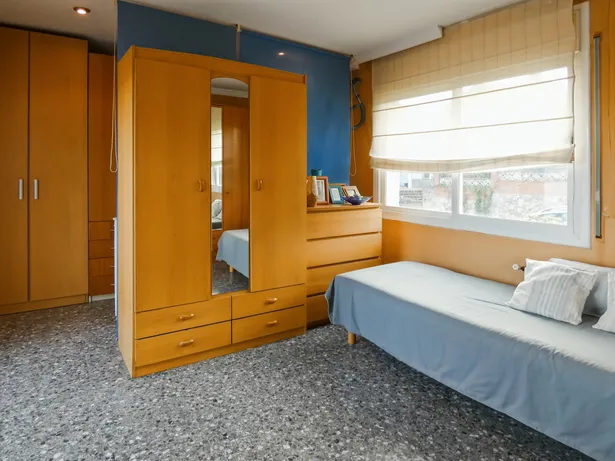 Casa perfecta para dos familias en Argentona. Con amplios espacios, terrazas y terreno para piscina.