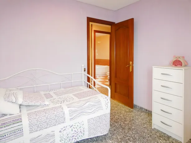 Casa perfecta para dos familias en Argentona. Con amplios espacios, terrazas y terreno para piscina.