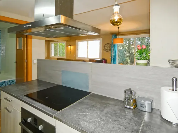 Casa perfecta para dos familias en Argentona. Con amplios espacios, terrazas y terreno para piscina.
