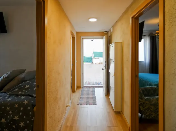 Casa perfecta para dos familias en Argentona. Con amplios espacios, terrazas y terreno para piscina.