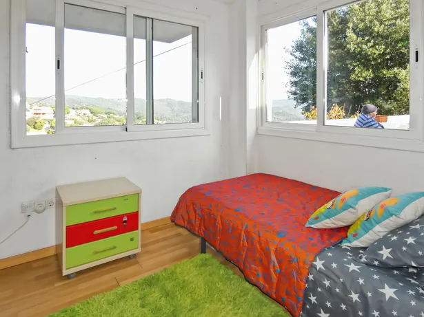 Casa perfecta para dos familias en Argentona. Con amplios espacios, terrazas y terreno para piscina.