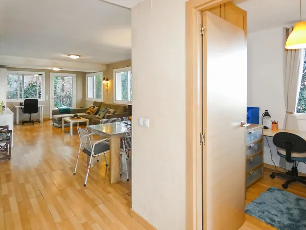 Casa perfecta para dos familias en Argentona. Con amplios espacios, terrazas y terreno para piscina.