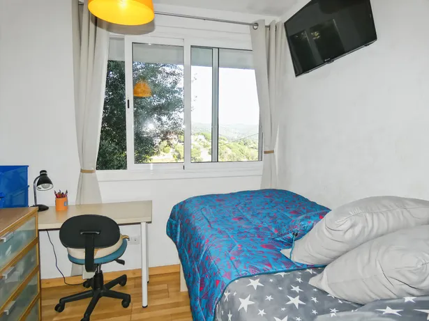 Casa perfecta para dos familias en Argentona. Con amplios espacios, terrazas y terreno para piscina.