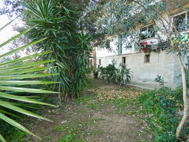 Casa perfecta para dos familias en Argentona. Con amplios espacios, terrazas y terreno para piscina.